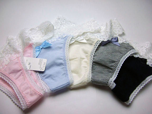 Ưu tiên chọn đồ lót có chất liệu cotton để tránh bệnh phụ khoa