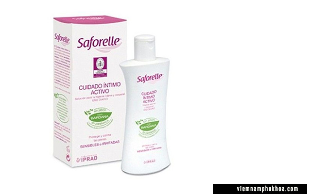 Dung dịch vệ sinh phụ nữ Saforelle có mùi hương nhẹ, độ pH chuẩn có thể vệ sinh nhẹ nhàng thoái mái