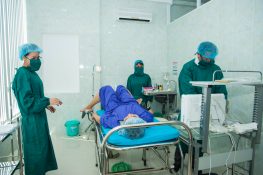 Tư thế khám phụ khoa chị em nên biết