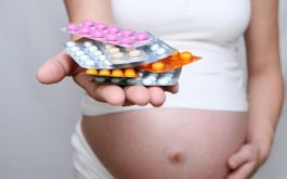 Không tùy tiện dùng thuốc trị nấm âm đạo khi mang thai