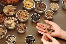 Được lợi nhiều từ cách chữa viêm lộ tuyến cổ tử cung bằng Đông y
