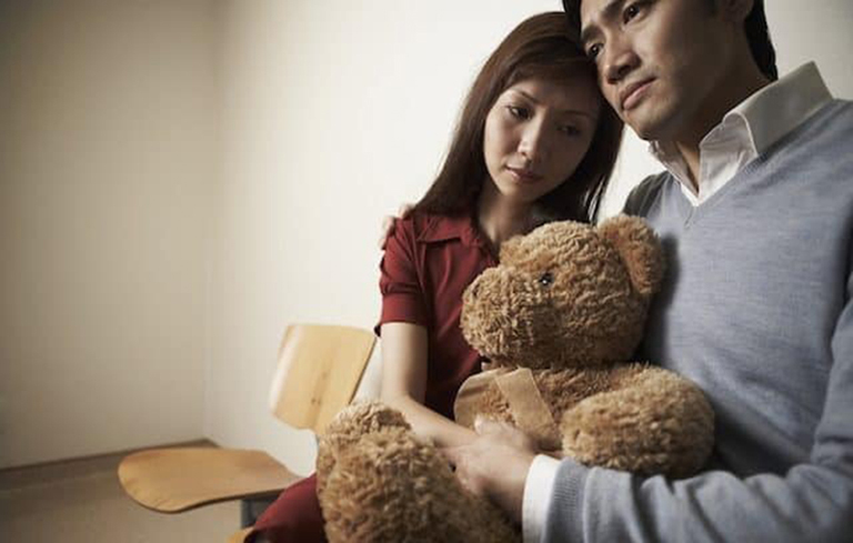 Nhiều cặp đôi cố gắng trong vô vọng trên hành trình "tìm con" Nhiều cặp đôi cố gắng trong vô vọng trên hành trình "tìm con"